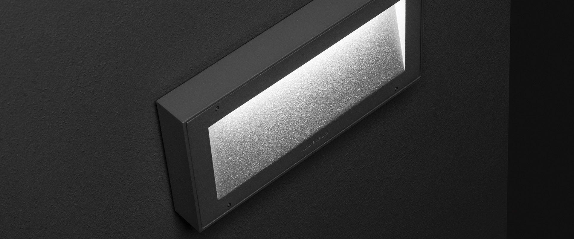 Luce segnapasso LED LOMBARDO KOI 220, 9W, 1300 lumen, colore luce bianco naturale 4000K, colore scocca grigio antracite