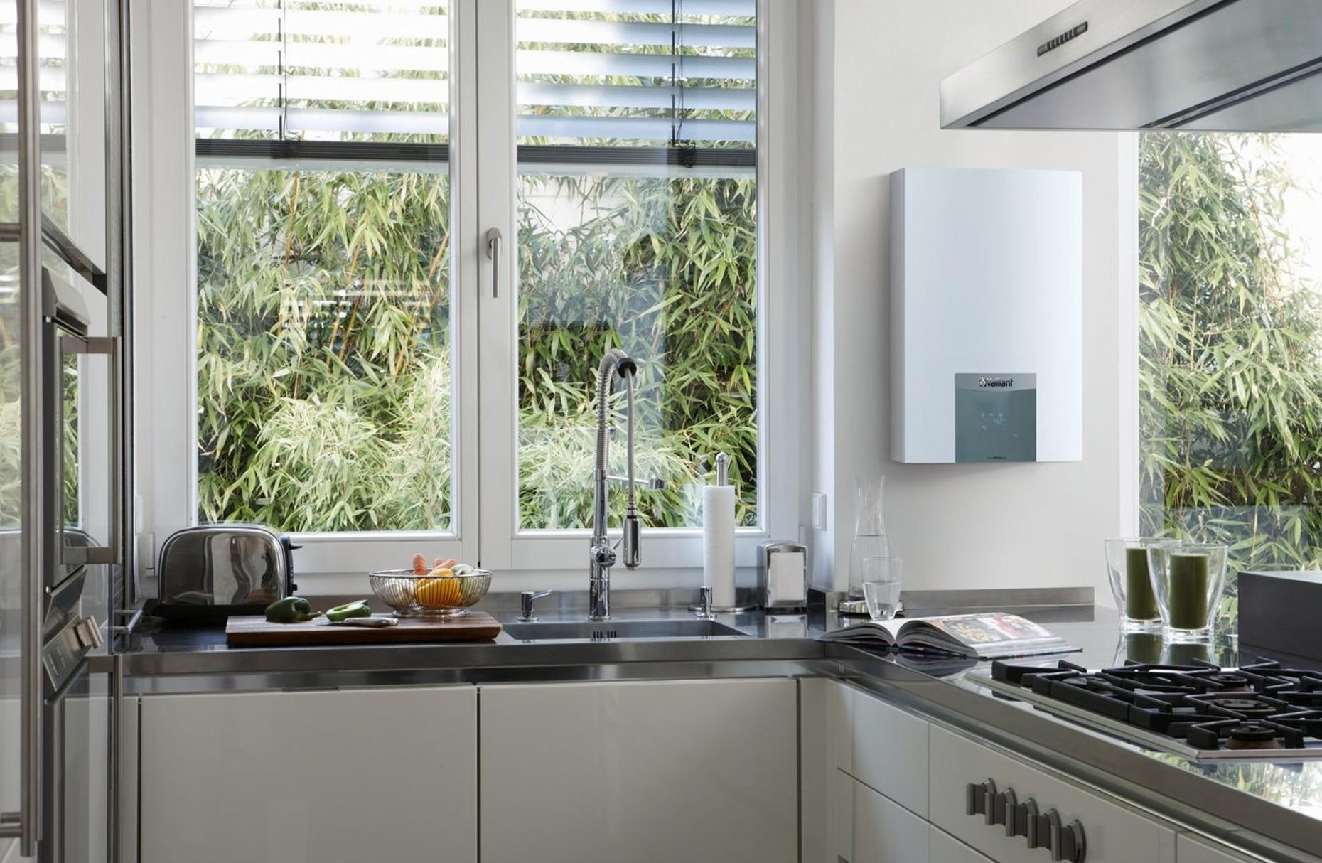 Scaldabagno a gas metano da interno VAILLANT turboMAG plus 155/1-5 RT (H-IT) 26,2kW 15 lt VAI 0010022444