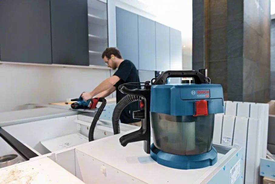 Aspiratore aspirapolvere portatile a batteria, bidone aspiratutto senza sacco BOSCH GAS 18V-10 L