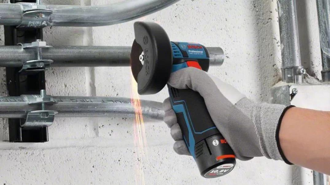 Smerigliatrice angolare a batteria BOSCH GWS 12V-76 con valigetta L-BOXX, click & go (Batteria non inclusa).