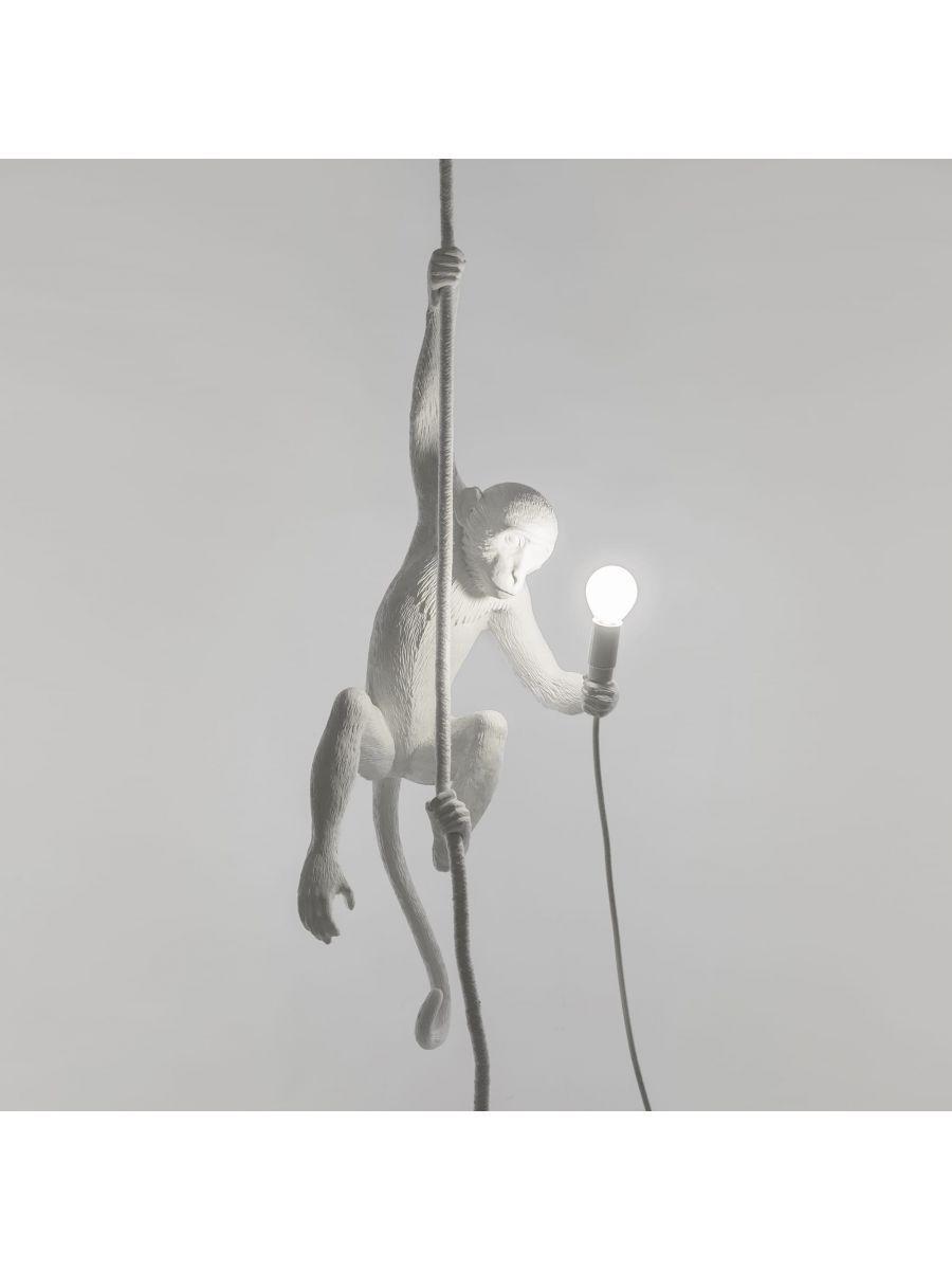 Lampada LED di design SELETTI MONKEY LAMP, versione da soffitto, in resina bianca, 37x25 h76,5 cm, SLT 14883.