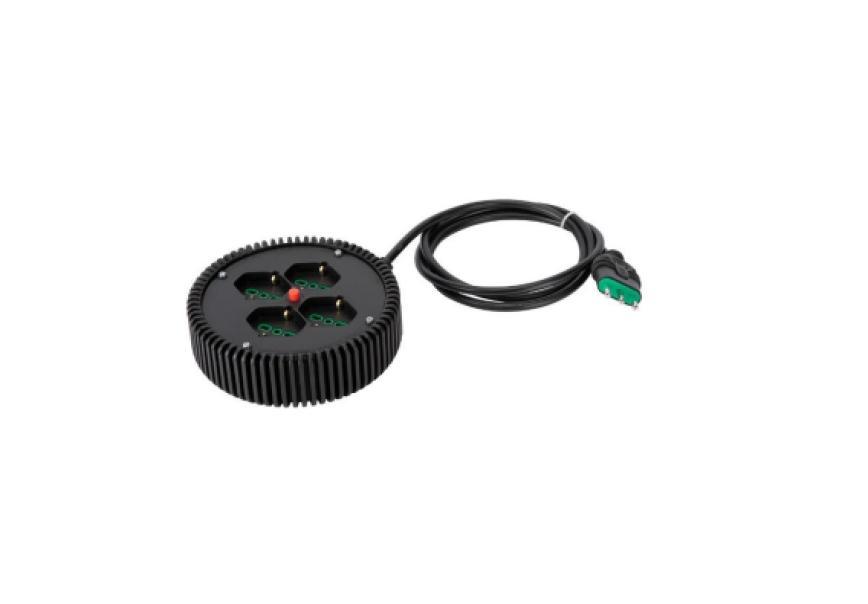 multipresa rotonda nera con 4 prese bipasso Schuko e cavo elettrico 2 metri