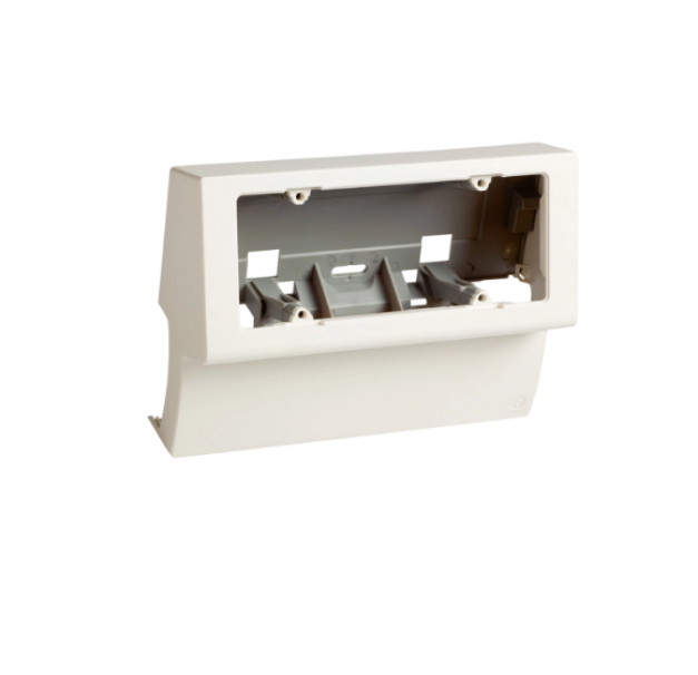 Scatola porta apparecchi universale 6 moduli linea TCN bianco SCNI 6 W Bocchiotti B03590