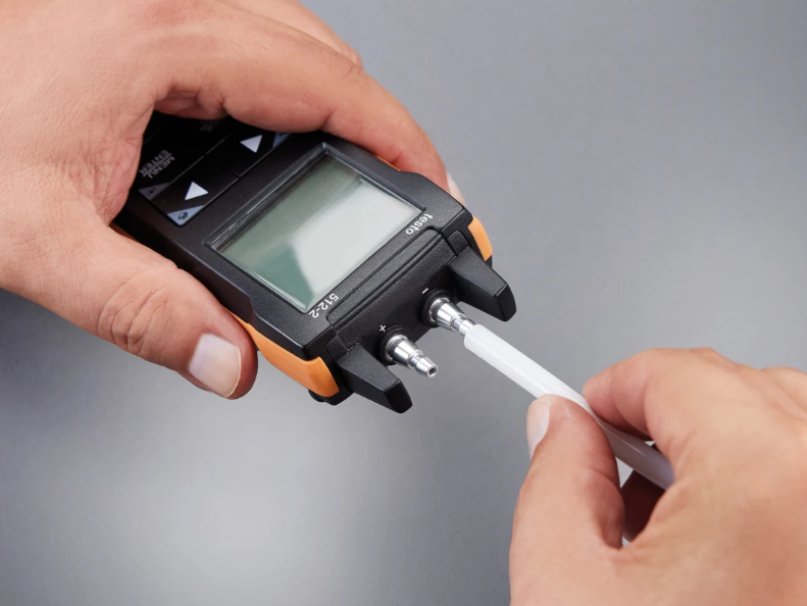Manometro 512-2 Digitale Differenziale Bluetooth fino a 2000 hPa Testo 0563 2512