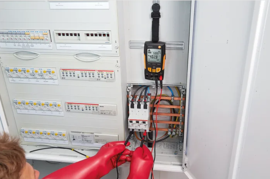 Multimetro Digitale Professionale Tipo 760-3  True RMS, 1000V, CAT IV, Misura Temperatura e Filtro Passa-Basso Testo 0590 7603