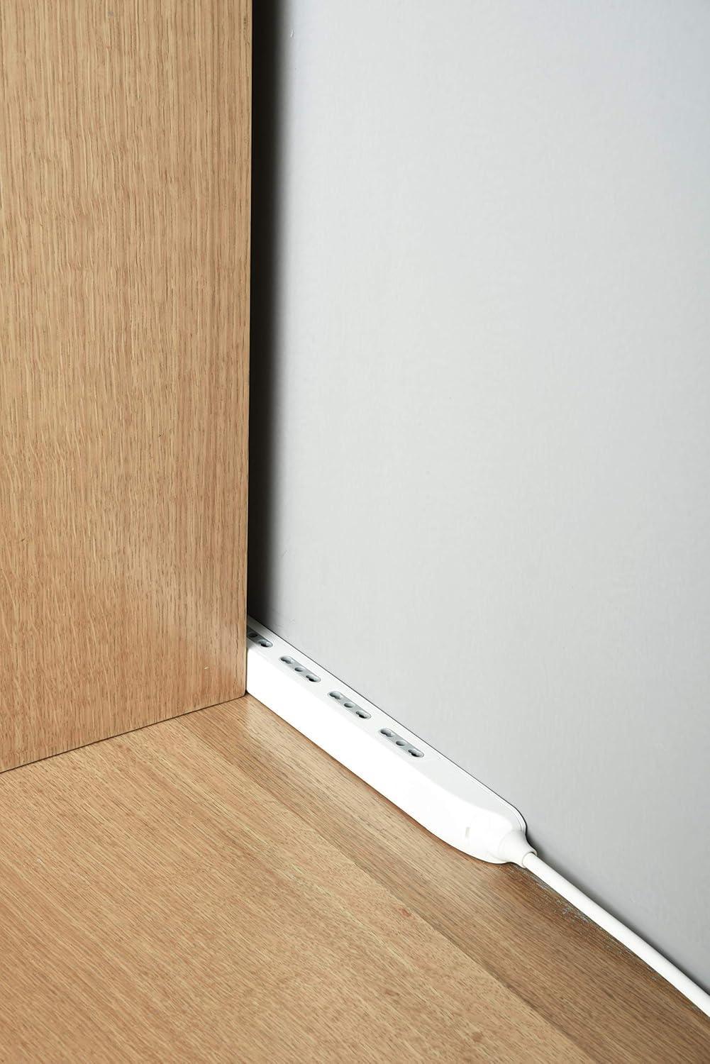 multipresa bivalente slim 4 posti installata in angolo salvaspazio design bianco electraline