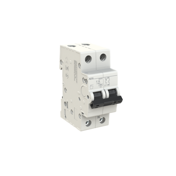 interruttore automatico modulare aeg dg41nc32 1pn 32a curva c dettaglio laterale su fondo bianco