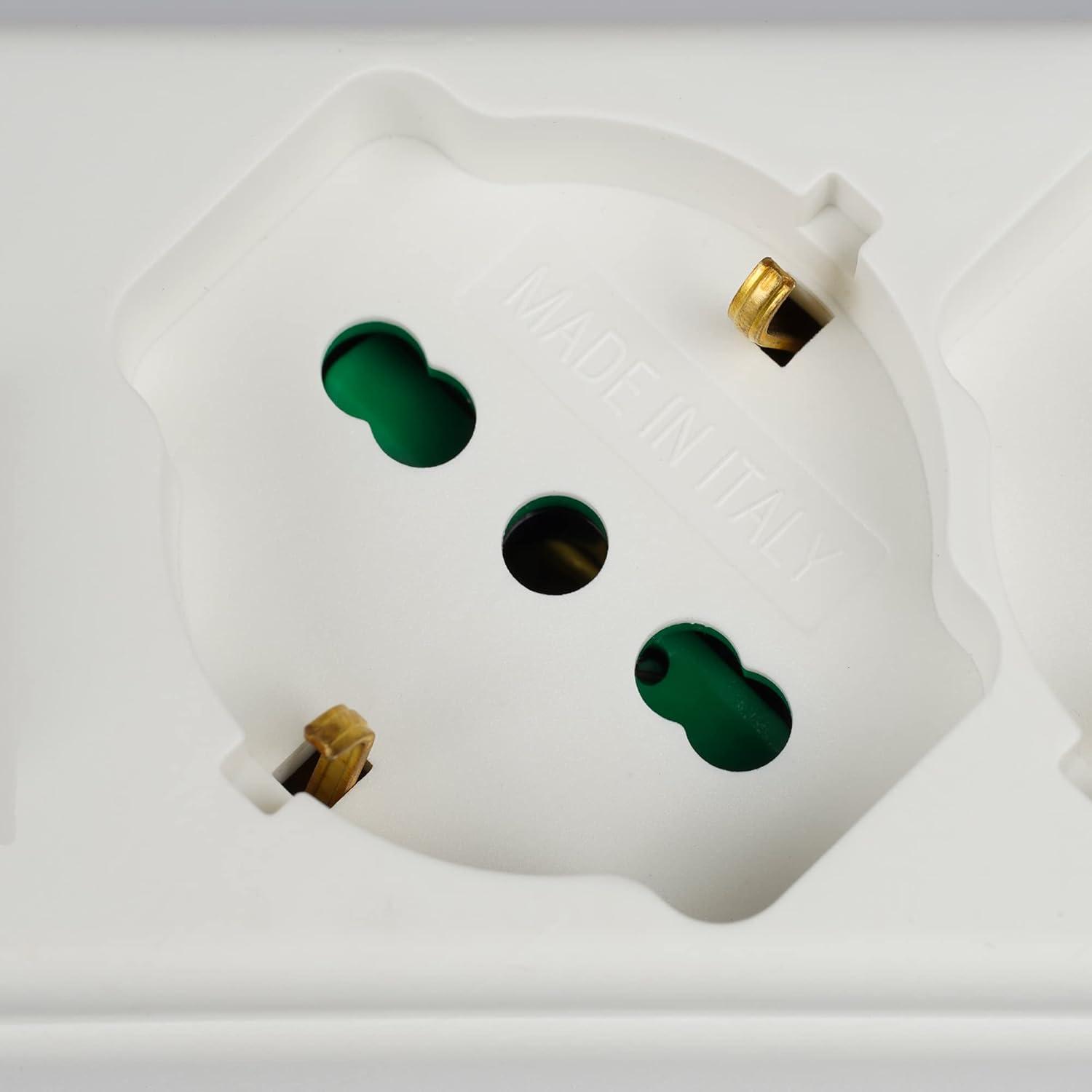 dettaglio presa universale Schuko multipresa Fanton made in Italy