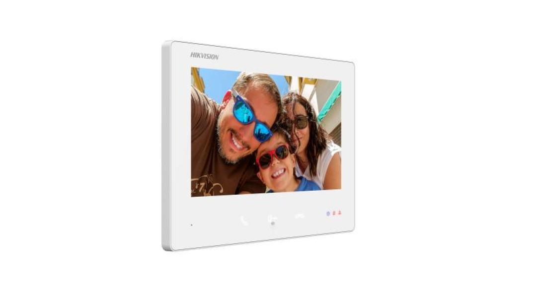 videocitofono interno a colori Hikvision vista angolata sinistra installazione superficiale