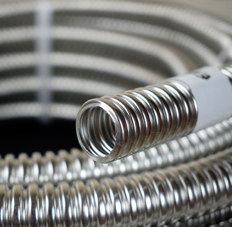 tubo csst acciaio inox DN12 4 metri flessibile per impianti acqua ferrari dettaglio tubo csst acciaio inox DN12 flessibile 4 metri per impianti idraulici ferrari
