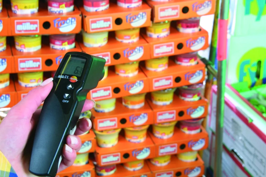 monitoraggio temperatura alimenti con termometro a infrarossi Testo 830-T1 pirometro a infrarossi Testo 830-T1 per controlli rapidi temperatura in ambiente alimentare