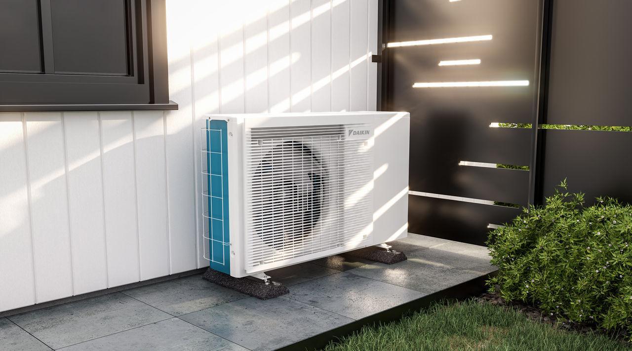 unitu00e0 esterna daikin pompa di calore 4kw installazione su terrazza unitu00e0 esterna daikin pompa di calore 4kw installata su terrazza situazioni reali utilizzo